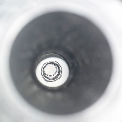 320/04133A Máquinas e aparelhos de engenharia com elemento de filtro de óleo e com componentes de núcleo de 3 meses